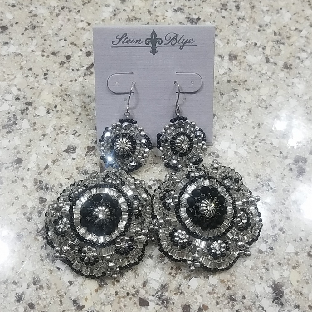 NWT Beautiful Black with Clear Beads